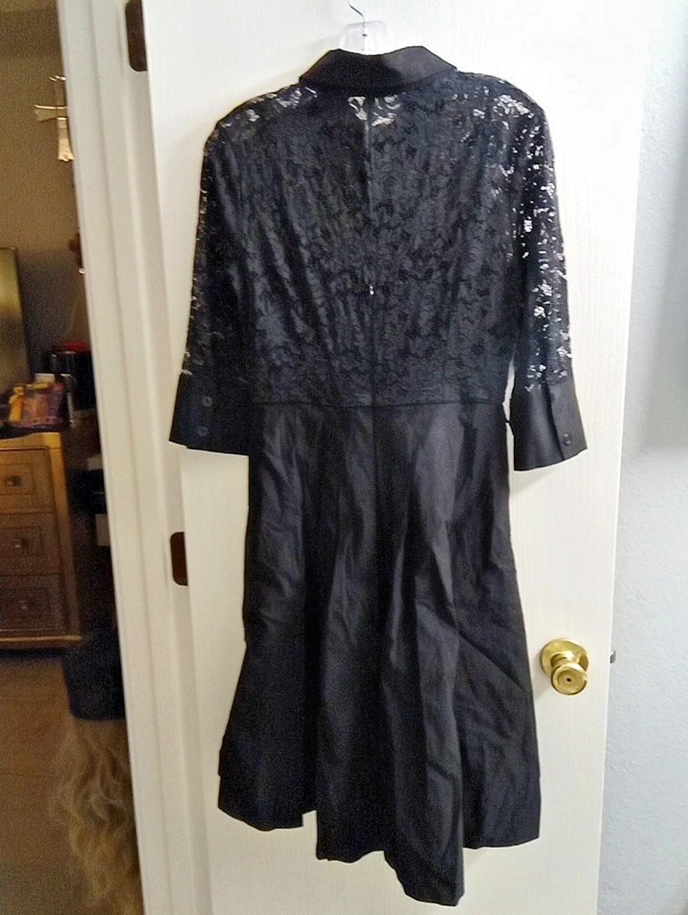 Macy's Lace Sleeve Midi Dress in Black Size Large Like New - Picture 2 of 3